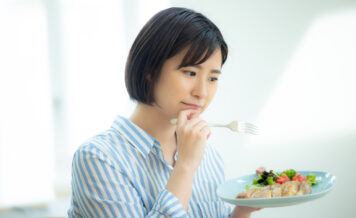 自炊で栄養の偏りが気になる人へ｜食生活改善のポイント3選